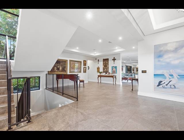 11 BEDROOM FREEHOLD FOR SALE IN SALT ROCK